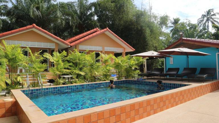 Baan Sabai Guesthouse in Khanom