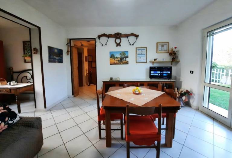 Villa with garden — photo 5