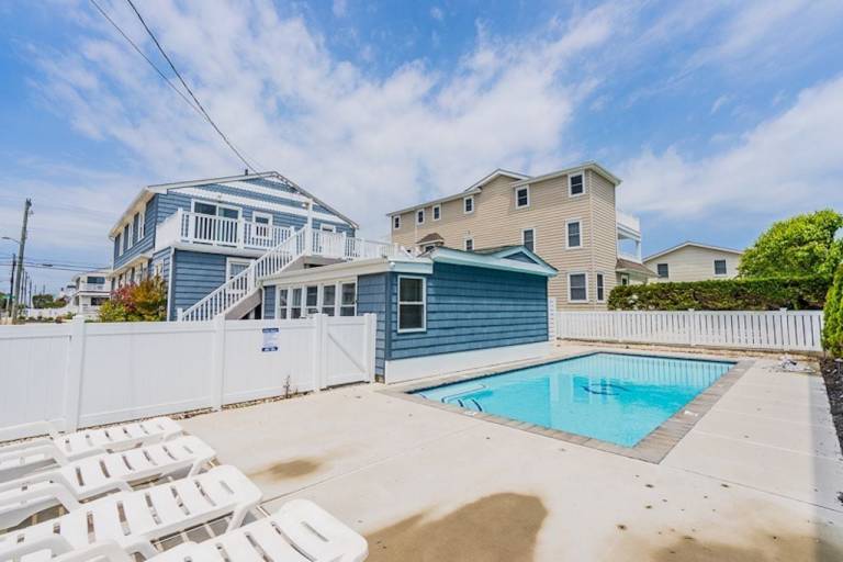 Condo Avalon