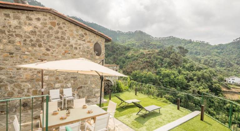 Holiday apartment with garden in Vernazza