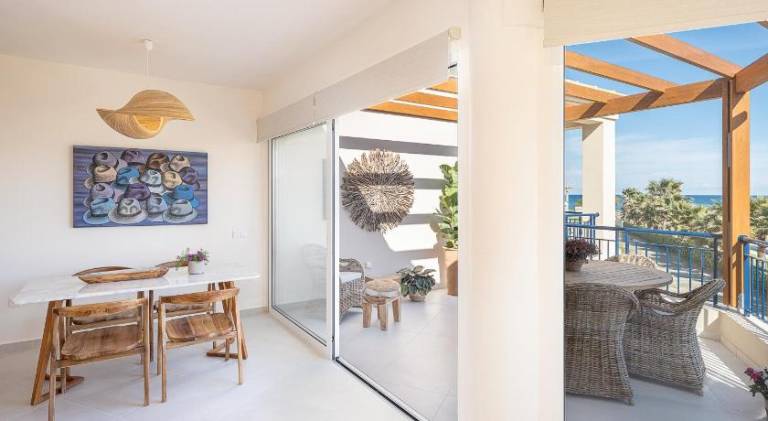 Calmaliving Seaside apartments with pool — photo 2