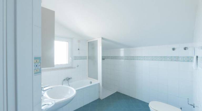 Apartment with 2 rooms for 5 persons — photo 4