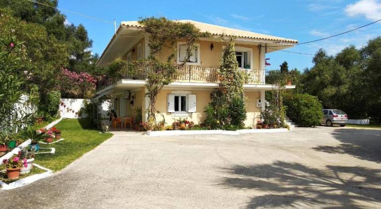 Polymnia Apartments in Kefalonia