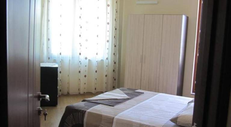 Apartment with 1 room for 4 persons — photo 2