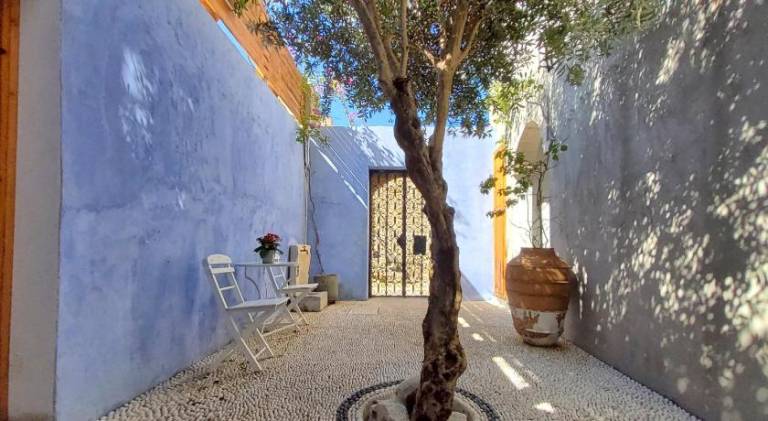 Apartment with patio | Pet-friendly in Rhodes