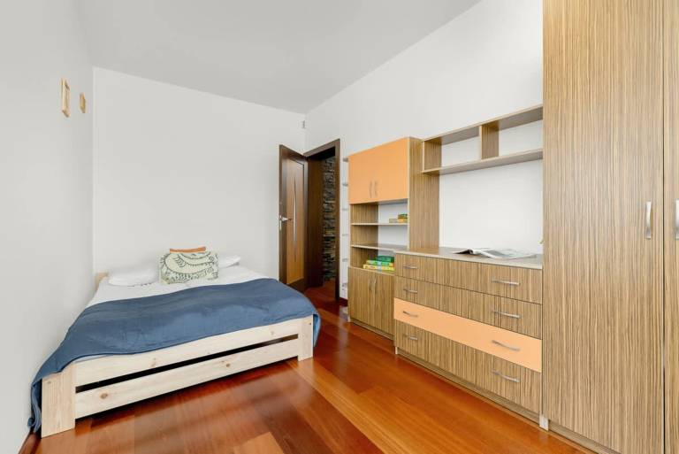 Rental apartment with 2 rooms for 6 persons — photo 4