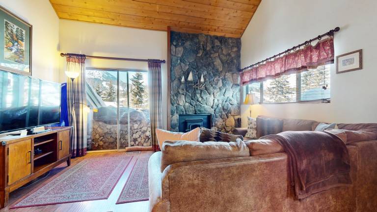 Children-friendly nice condo with hot tub, sauna & patio | Pets allowed — photo 5