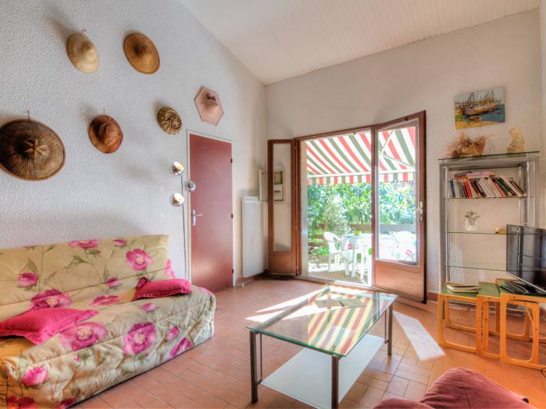 Fully equipped vacation home with patio & garden | Next to the beach | Dogs allowed — photo 4