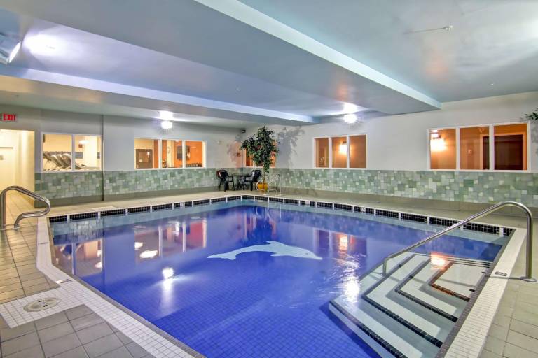 Hampton Inn & Suites by Hilton Calgary-Airport — photo 5