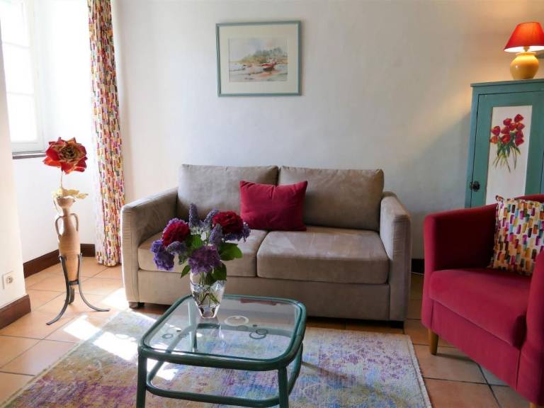 Nice apartment with patio & yard | Mountain view | Pet-friendly — photo 3
