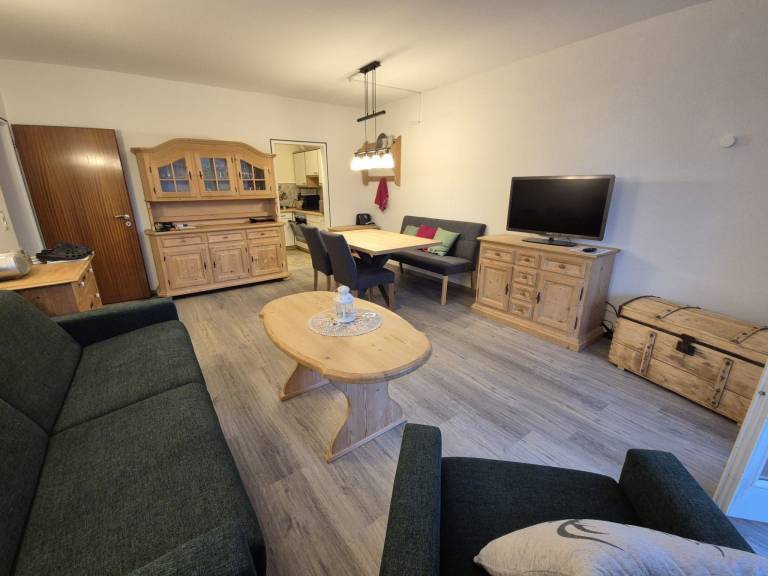 Apartment with garden & pool | Pet-friendly — photo 4