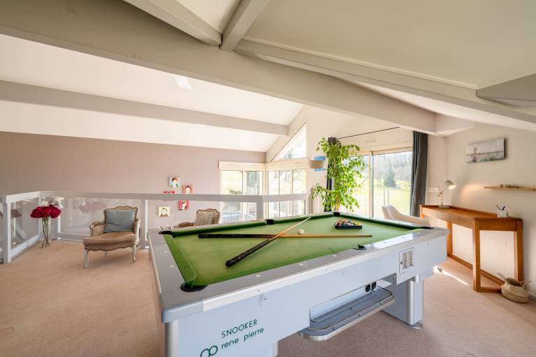 Villa with private pool, barbecue & hot tub | Mountain view — photo 3