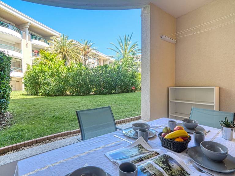 Fully equipped holiday apartment with pool, terrace & garden | Next to the beach | Pets are welcome — photo 5
