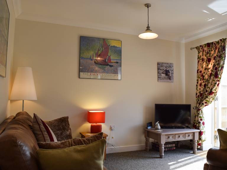 Children-friendly cottage with garden & barbeque | Dogs allowed — photo 3
