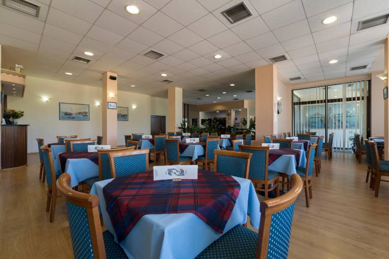 Delfini Hotel Patras — photo 2
