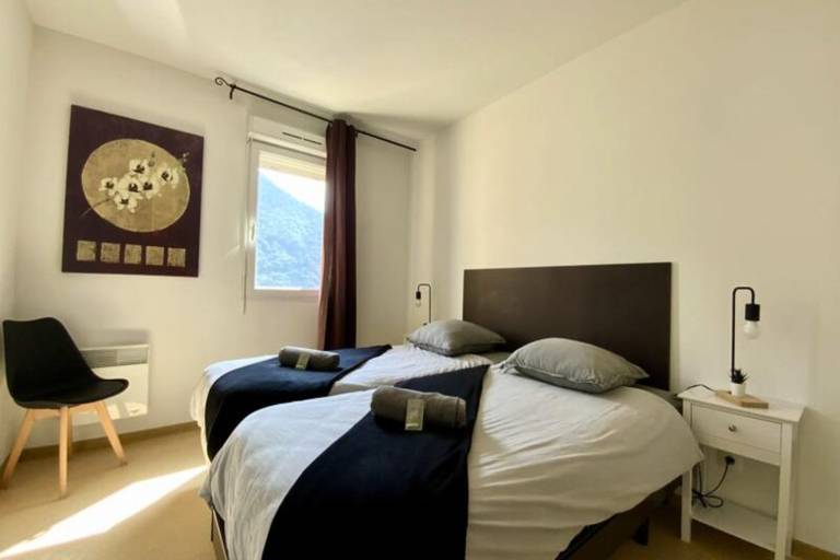 Holiday apartment with pool & patio — photo 2