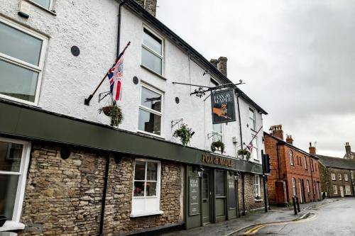 Fox & Maple in Wotton-under-Edge
