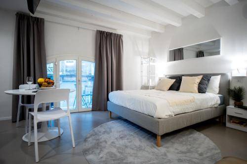 Apartment with terrace in Syracuse