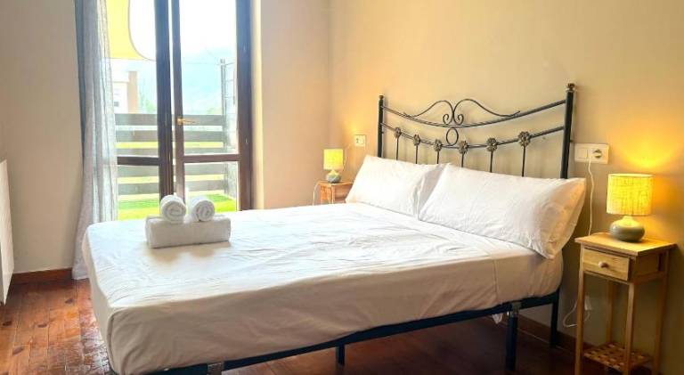 Holiday apartment with patio — photo 2