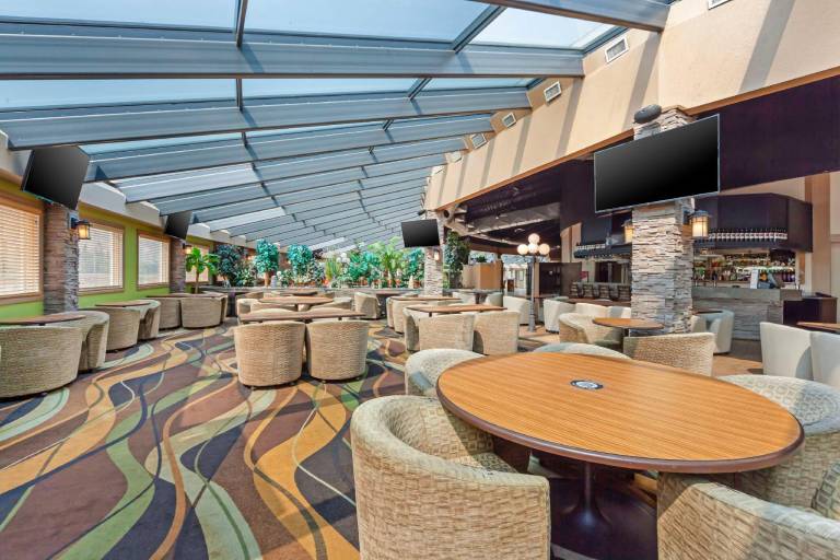Best Western Plus Mirage Hotel & Resort — photo 2