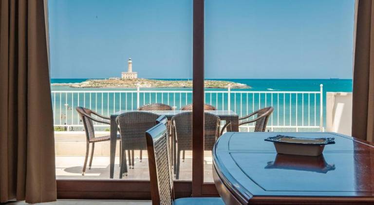 Holiday apartment with 1 room for 4 persons in Vieste