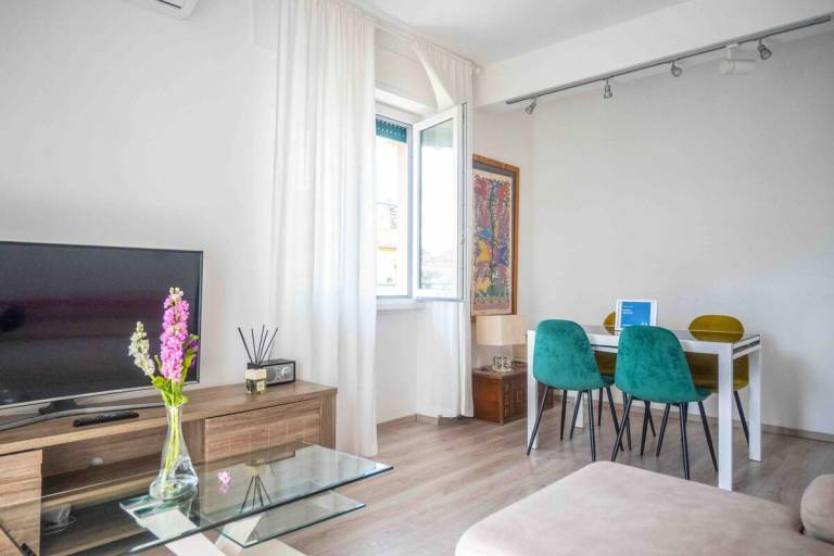Charming rental apartment with patio | Next to St. Peter's Basilica | Good for workation | Dogs allowed in Vittoria