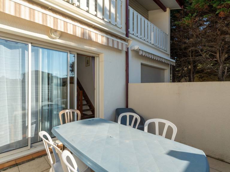 Holiday apartment with 2 rooms for 4 persons — photo 2