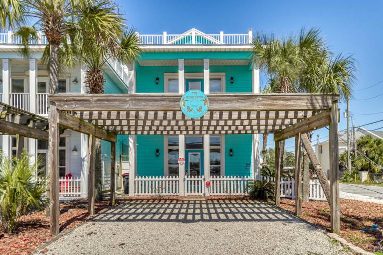 Vacation home with jacuzzi & private pool | Beach view — photo 2