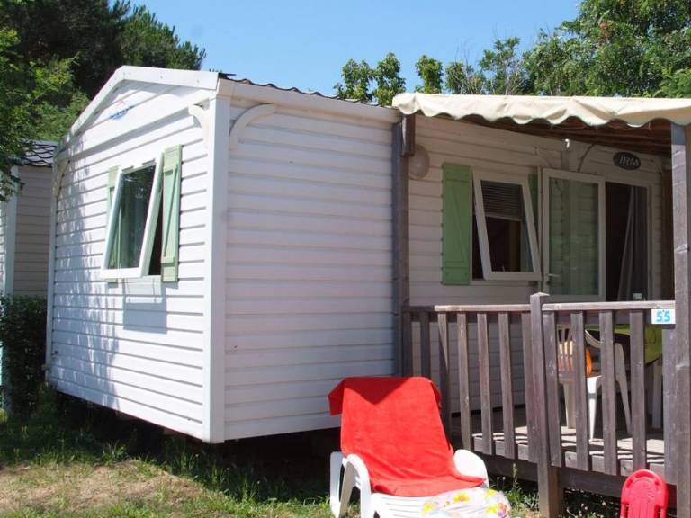 Mobile home with pool — photo 4
