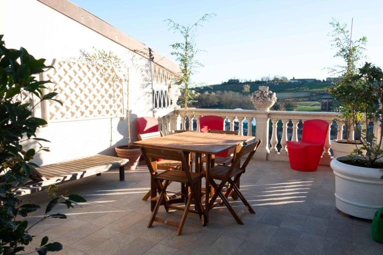 Beautiful apartment with garden & patio | Good for workation | Pet-friendly in Alessandria