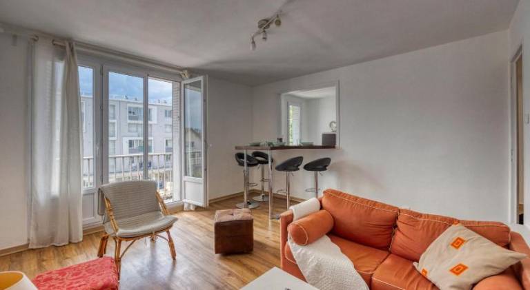 Apartment with 3 rooms for 8 persons in Gieres