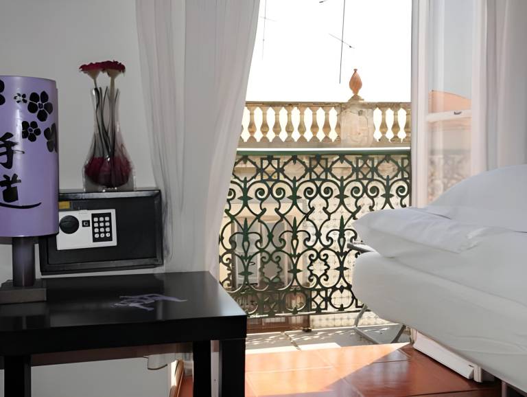 Apartment with patio, yard & BBQ | Next to São Jorge Castle in Lisbon