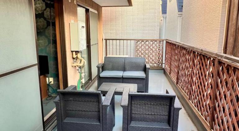 Holiday apartment with patio & hot tub in Tokyo