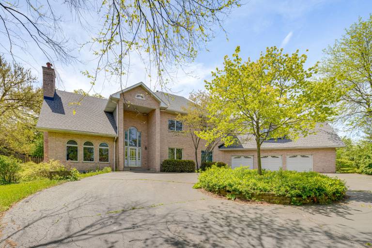 Villa  Hoffman Estates