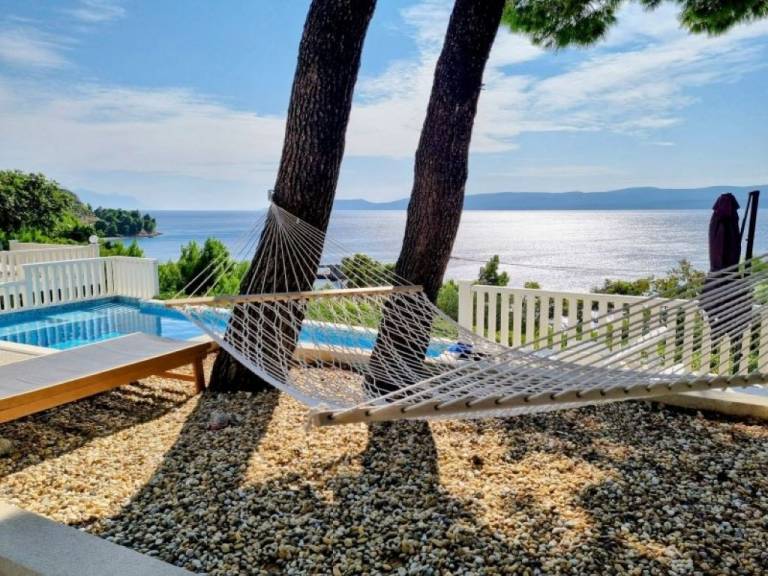 Two bedroom apartment with terrace and sea view Lokva Rogoznica, Omiš (A-25508-a) in Omis