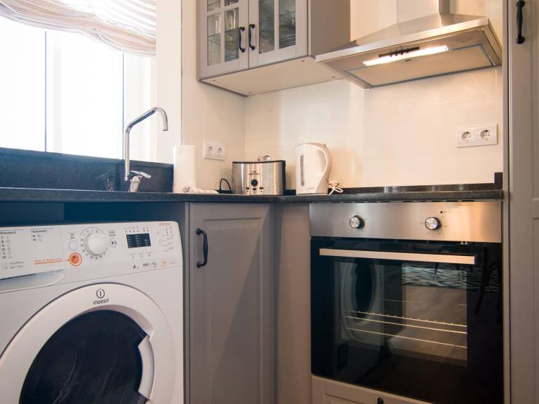 Family-oriented beautiful apartment with patio | Next to Alcazaba of Málaga | Dogs allowed — photo 2
