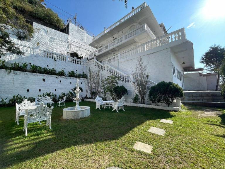 Blue Mountain White House Hotel, Mussoorie in Mussoorie