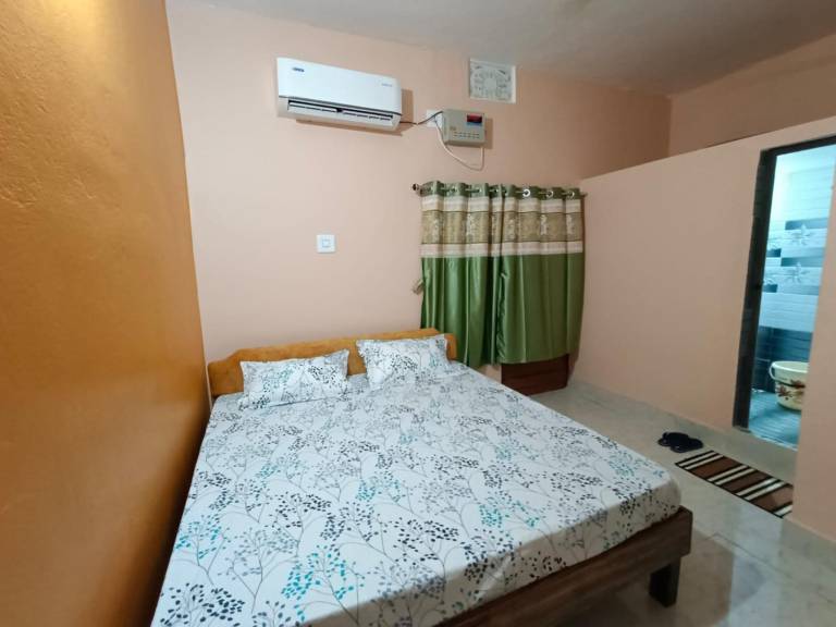Goroomgo Grand Inn lodge Grand Raod Puri in Puri
