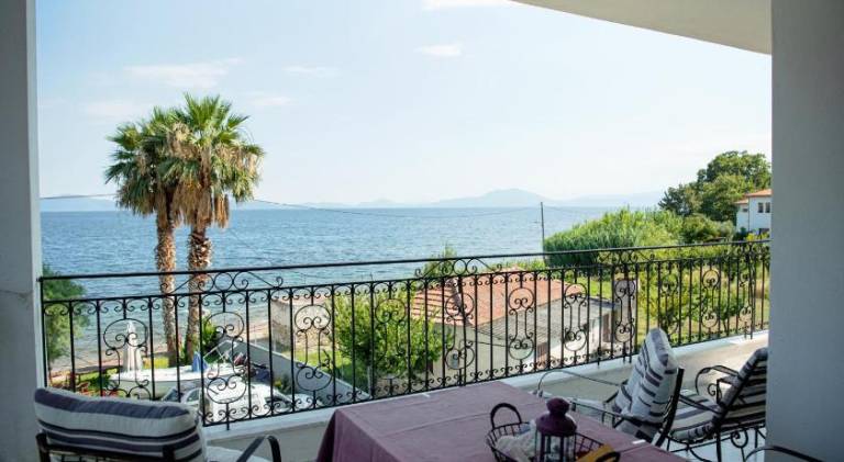 Pelion Beach House in Volos