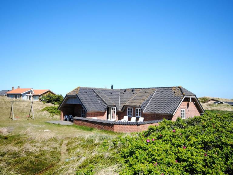 Child-friendly spacious vacation home with patio & sauna | Next to the beach | Pets allowed in Ringkobing