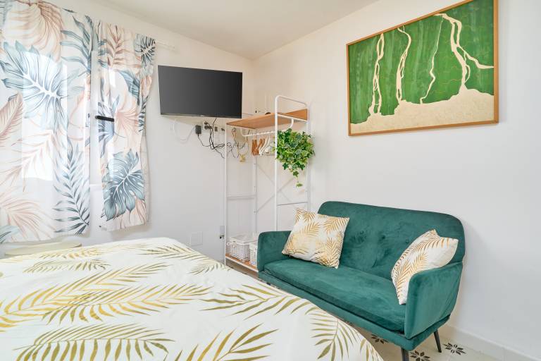 Fully equipped pleasant vacation home with fast internet & terrace | City view | Next to the beach | Dogs allowed — photo 5