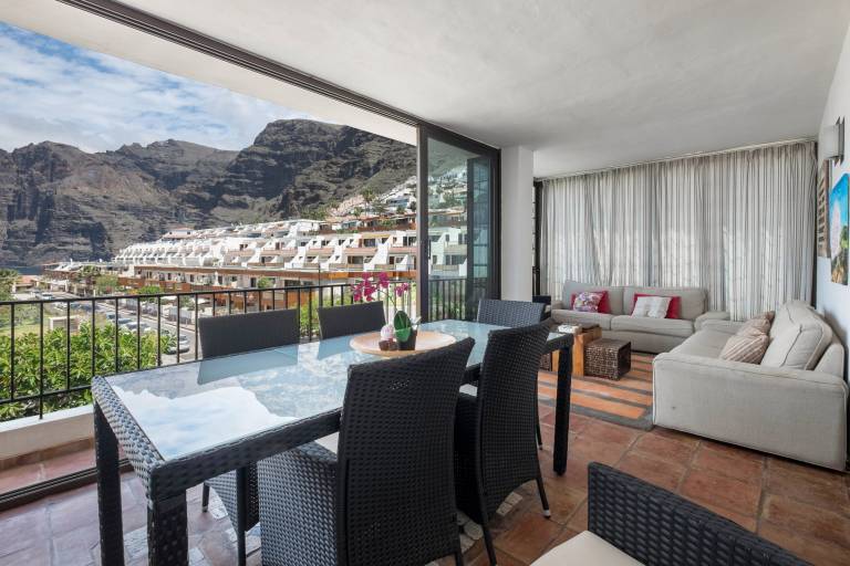 Apartment “Casa Tatiana” in Los Gigantes with Sea View, Terrace & Wi-Fi in Santa Cruz de Tenerife