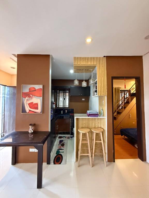 Vacation home with yard & BBQ — photo 2