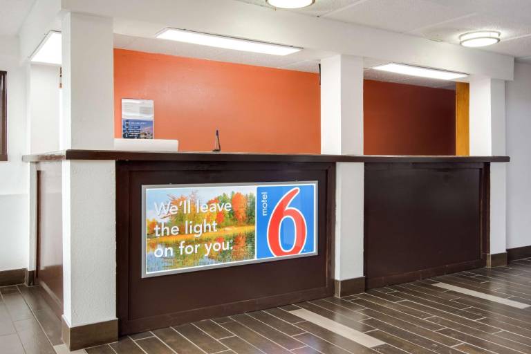 Motel 6 Macon, GA — photo 5