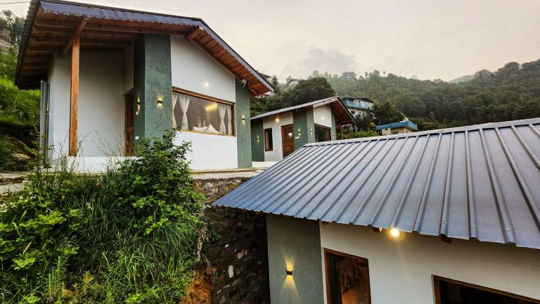 LiveAway Mukteshwar, Nainital by PACK in Dhari
