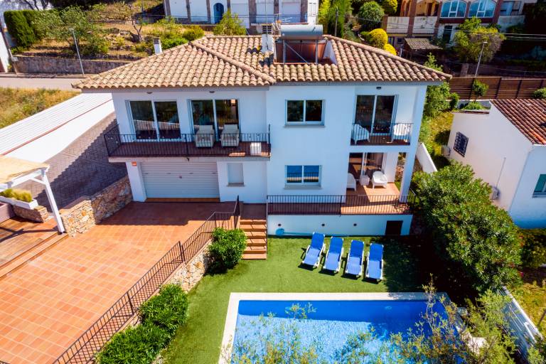 Fully equipped wonderful villa with patio, grill & private pool | Pet-friendly — photo 2