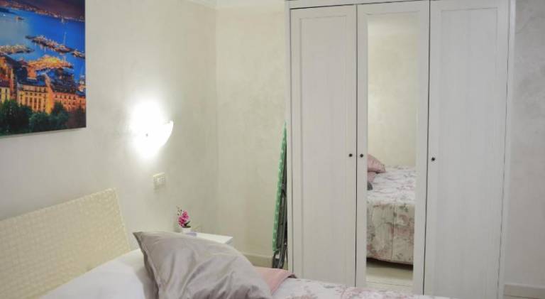 Apartment | Near Naples Cathedral — photo 2