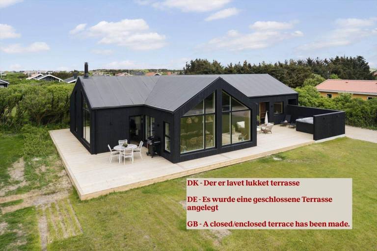 Fully equipped vacation home with patio, barbecue & hot tub | Pets allowed in Harboore