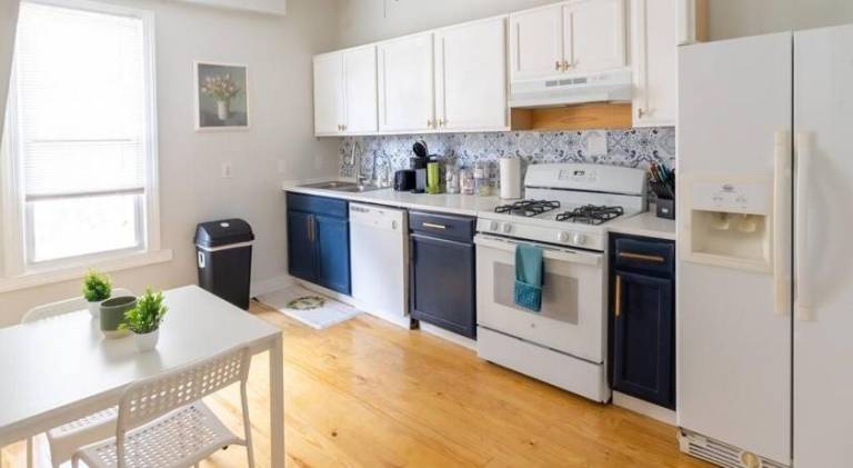 Garden Penthouse in RVA! 3 Bedroom, 3 Bath! — photo 4