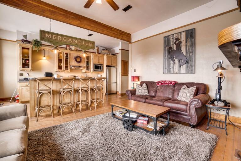 Apartment Laramie